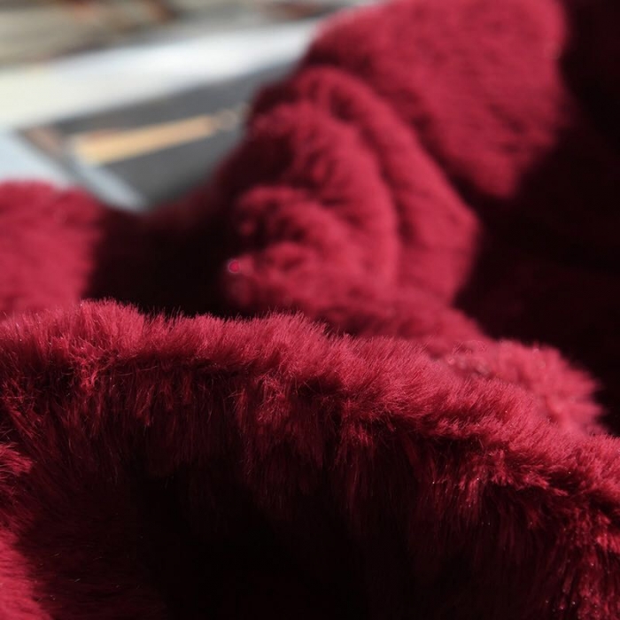 91家纺网 家纺一手货源 找家纺 卡奥 2021纯色貂皮毯子加厚仿皮草盖毯银狐绒毛毯 浓情红
