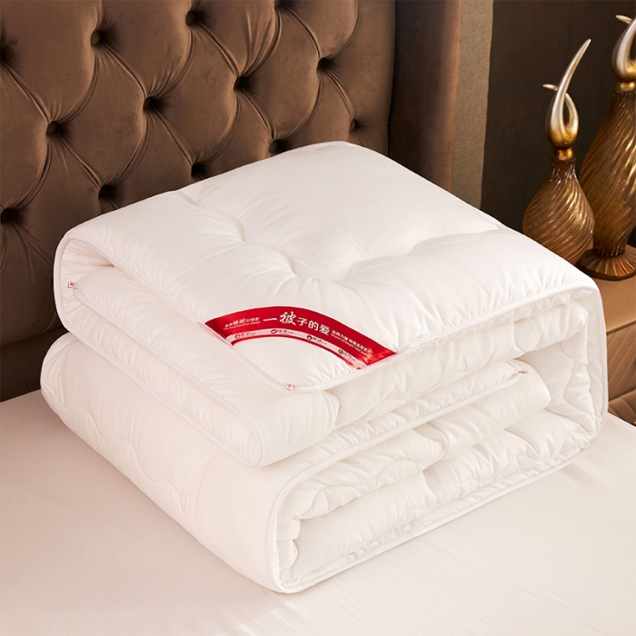 91家纺网 家纺一手货源 找家纺 天瑜家纺 2023新款磨毛压花冬被 白色