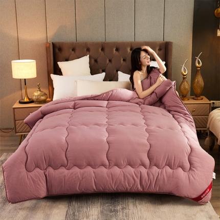 91家纺网 家纺一手货源 找家纺 天瑜家纺 2023新款磨毛压花冬被 豆沙色