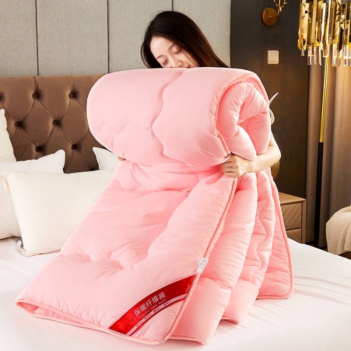 91家纺网 家纺一手货源 找家纺 天瑜家纺 2023新款磨毛压花冬被 粉玉色