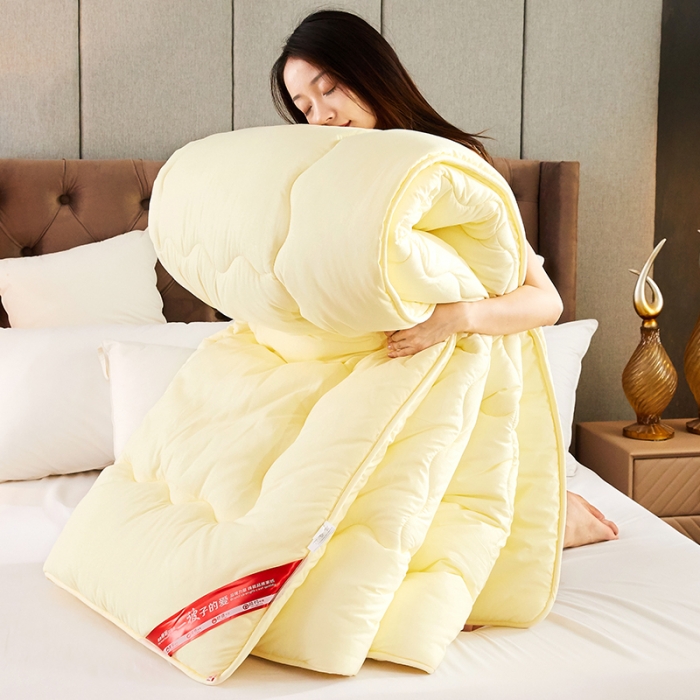 91家纺网 家纺一手货源 找家纺 天瑜家纺 2023新款磨毛压花冬被 黄色