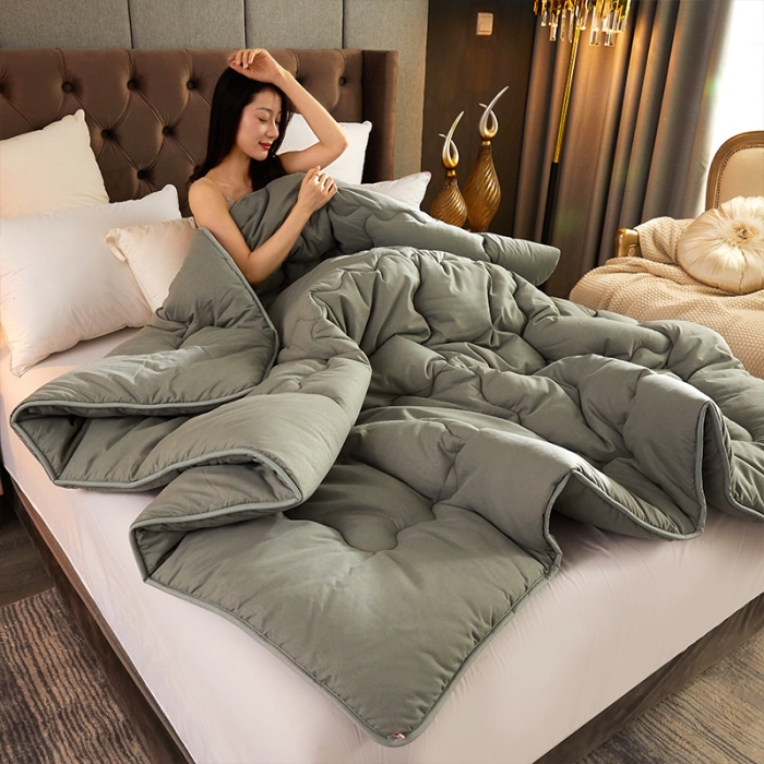 91家纺网 家纺一手货源 找家纺 天瑜家纺 2023新款磨毛压花冬被 灰色