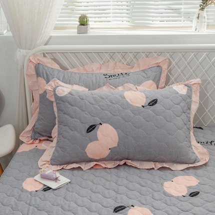 91家纺网 家纺一手货源 找家纺 爱妮玖玖 2025新款 夏风系列 全棉印花夹棉花边枕套