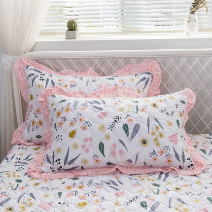 91家纺网 家纺一手货源 找家纺 爱妮玖玖 2025新款 夏风系列 全棉印花夹棉花边枕套