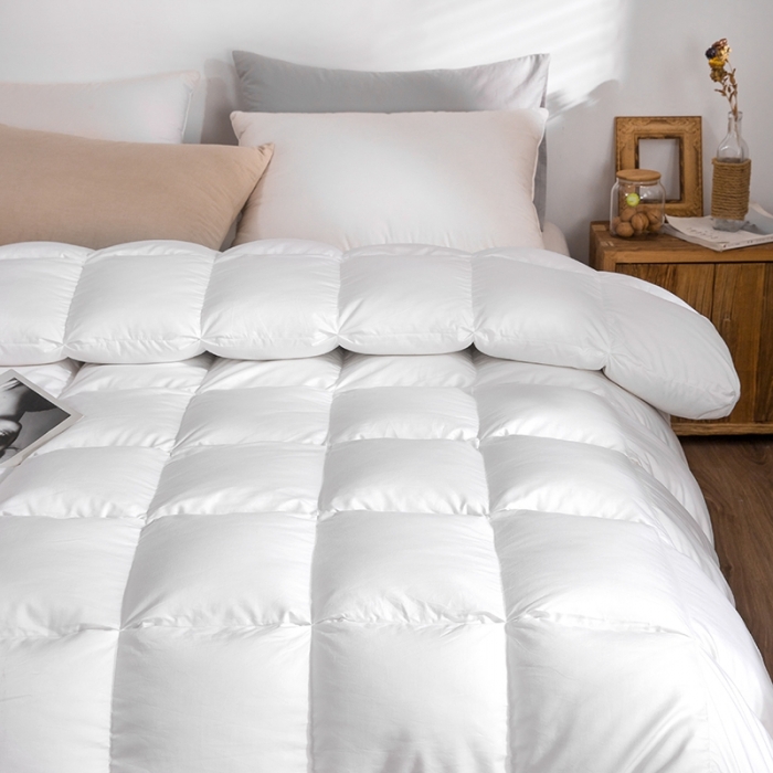 91家纺网 家纺一手货源 找家纺 （总）俏企鹅 2025新款立体叠花面包羽绒被