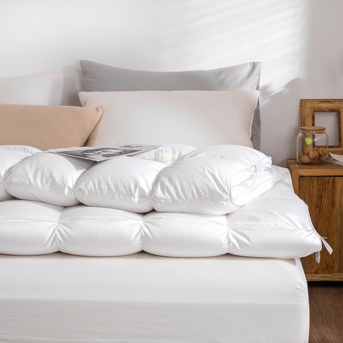 91家纺网 家纺一手货源 找家纺 （总）俏企鹅 2025新款立体叠花面包羽绒被