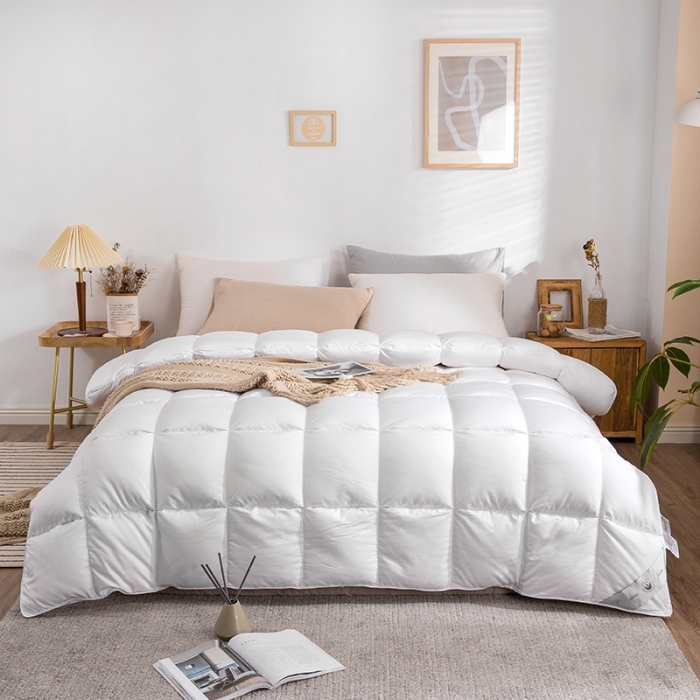 91家纺网 家纺一手货源 找家纺 （总）俏企鹅 2025新款立体叠花面包羽绒被