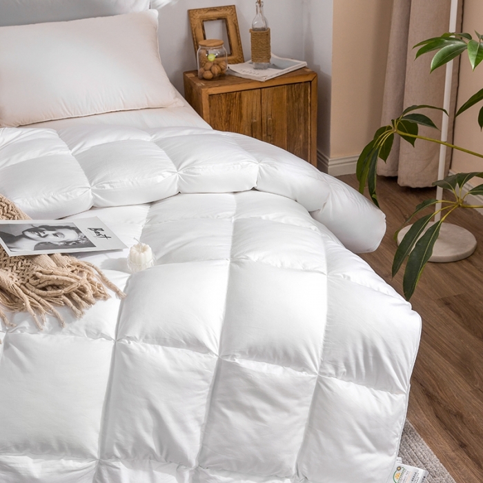 91家纺网 家纺一手货源 找家纺 （总）俏企鹅 2025新款立体叠花面包羽绒被