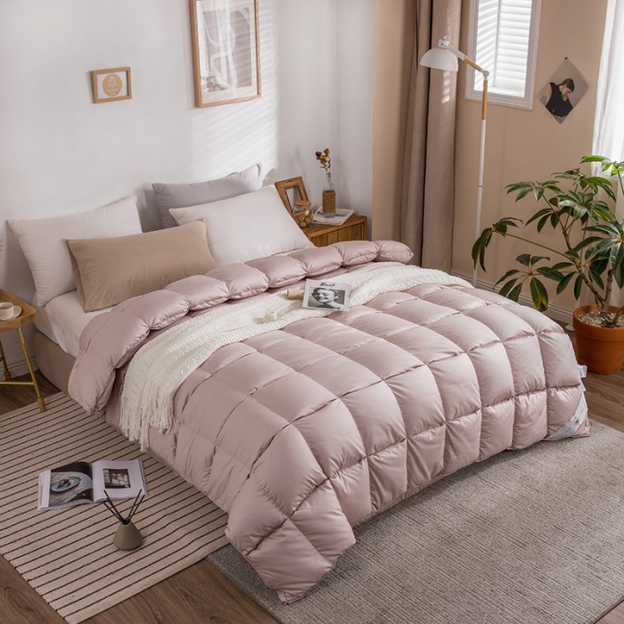 91家纺网 家纺一手货源 找家纺 俏企鹅 2025新款立体叠花面包羽绒被 豆沙色