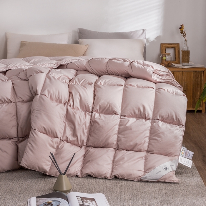 91家纺网 家纺一手货源 找家纺 俏企鹅 2025新款立体叠花面包羽绒被 豆沙色