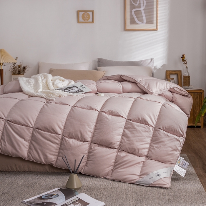 91家纺网 家纺一手货源 找家纺 俏企鹅 2025新款立体叠花面包羽绒被 豆沙色