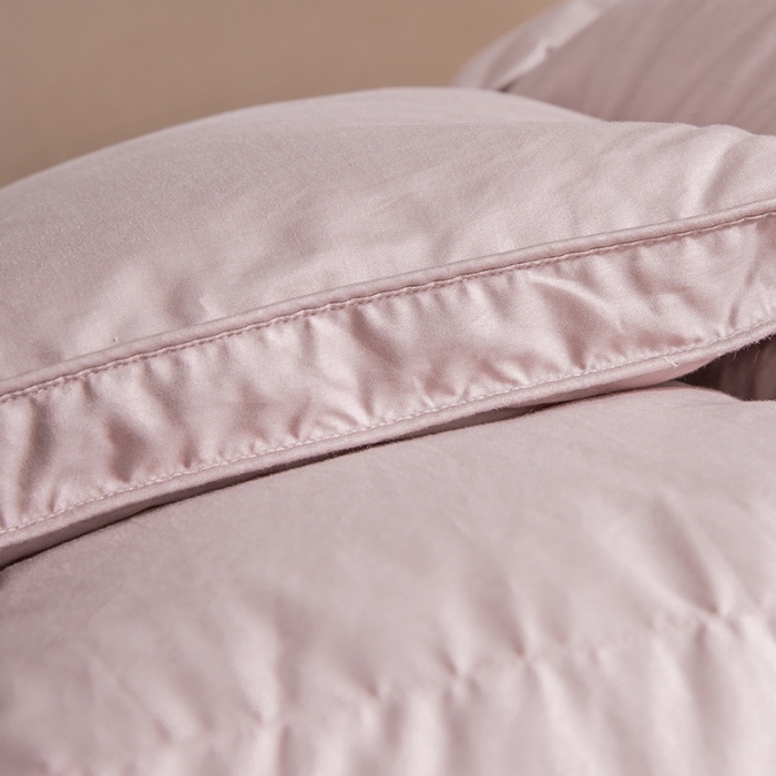 91家纺网 家纺一手货源 找家纺 俏企鹅 2025新款立体叠花面包羽绒被 豆沙色