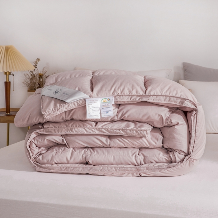 91家纺网 家纺一手货源 找家纺 俏企鹅 2025新款立体叠花面包羽绒被 豆沙色
