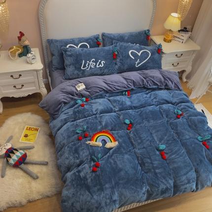 91家纺网 家纺一手货源 找家纺 三朵2020新款立体手工绣花山羊绒四件套 樱桃蓝