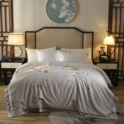 91家纺网 家纺一手货源 找家纺 匠心 2020新款天丝棉绣花蚕丝被 灰色