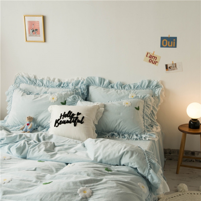 91家纺网 家纺一手货源 找家纺 淑女公社 2020新款秋冬毛巾绣13色四件套 小雏菊淡蓝