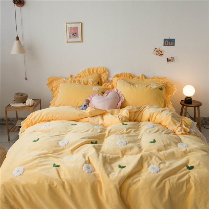 91家纺网 家纺一手货源 找家纺 淑女公社 2020新款秋冬毛巾绣13色四件套 小雏菊嫩黄