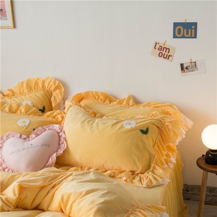 91家纺网 家纺一手货源 找家纺 淑女公社 2020新款秋冬毛巾绣13色四件套 小雏菊嫩黄