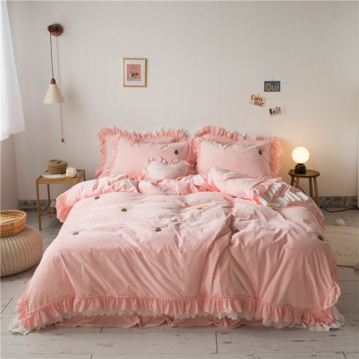 91家纺网 家纺一手货源 找家纺 淑女公社 2020新款秋冬毛巾绣13色四件套 小蘑菇粉玉