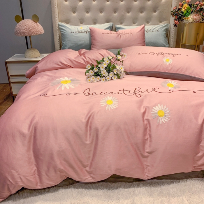 91家纺网 家纺一手货源 找家纺 眠帛家居 2020新款贡缎全棉绣花系列 雏菊豆沙