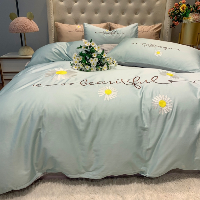 91家纺网 家纺一手货源 找家纺 眠帛家居 2020新款贡缎全棉绣花系列 雏菊繁星蓝