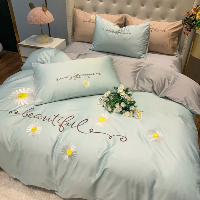 91家纺网 家纺一手货源 找家纺 眠帛家居 2020新款贡缎全棉绣花系列 雏菊繁星蓝