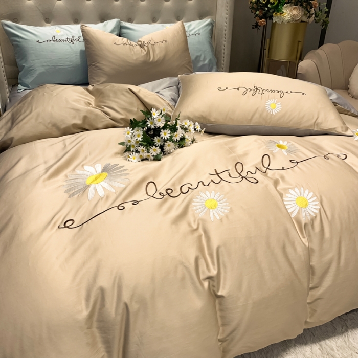 91家纺网 家纺一手货源 找家纺 眠帛家居 2020新款贡缎全棉绣花系列 雏菊米驼