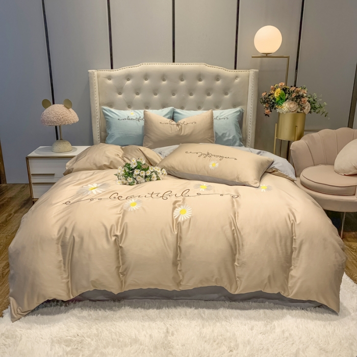 91家纺网 家纺一手货源 找家纺 眠帛家居 2020新款贡缎全棉绣花系列 雏菊米驼