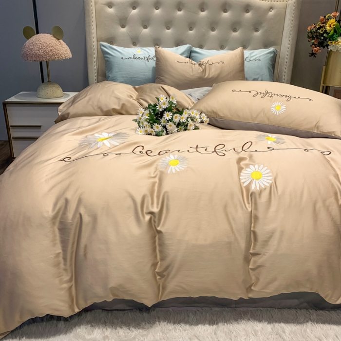 91家纺网 家纺一手货源 找家纺 眠帛家居 2020新款贡缎全棉绣花系列 雏菊米驼