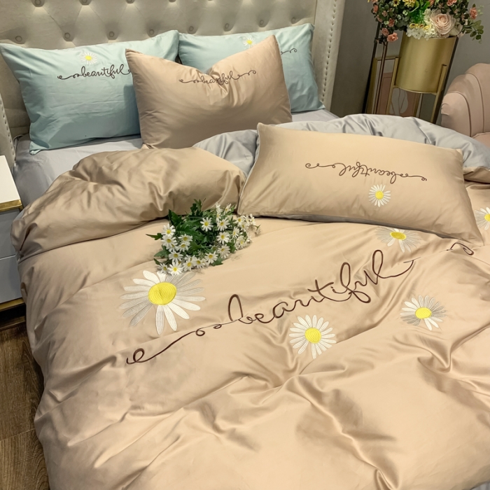 91家纺网 家纺一手货源 找家纺 眠帛家居 2020新款贡缎全棉绣花系列 雏菊米驼