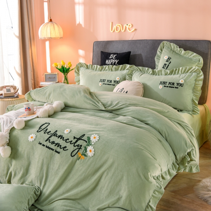 91家纺网 家纺一手货源 找家纺 （总）唐人居 2025新款宝宝绒毛巾绣雏菊系列四件套