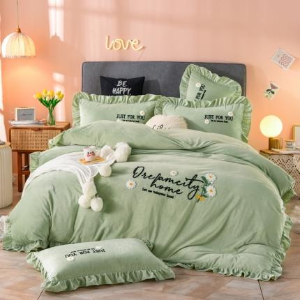 91家纺网 家纺一手货源 找家纺 唐人居 2025新款宝宝绒毛巾绣雏菊系列四件套雏菊物语苹果绿