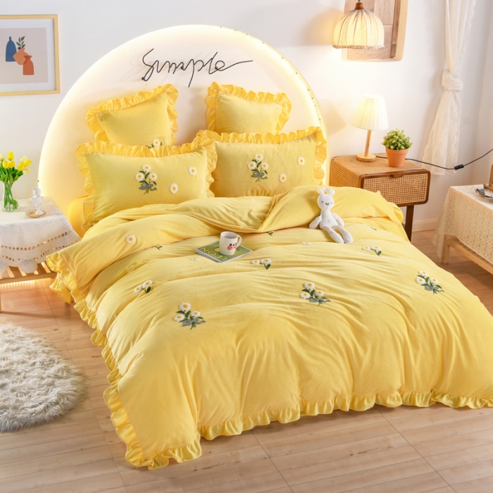 91家纺网 家纺一手货源 找家纺 唐人居 2025新款宝宝绒毛巾绣雏菊系列四件套冬恋雏菊-黄色