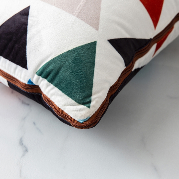 91家纺网 家纺一手货源 找家纺 宝马家纺2022多功能加厚荷兰绒水晶绒数码印花抱枕被 时尚鹿