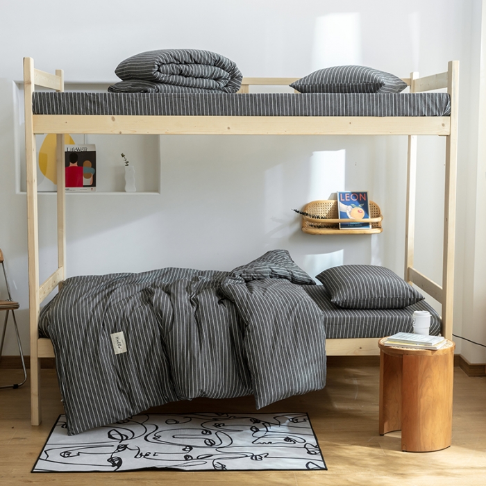 91家纺网 家纺一手货源 找家纺 寐眠 2021新款全棉水洗棉无印学生三件套四件套 灰细条