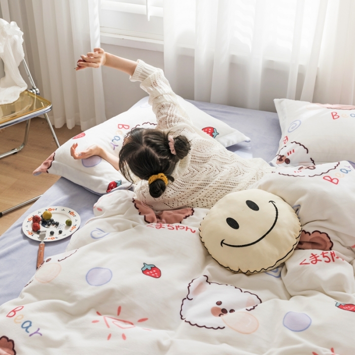 91家纺网 家纺一手货源 找家纺 柚子 2020新款牛奶绒印花大版四件套 泡泡熊