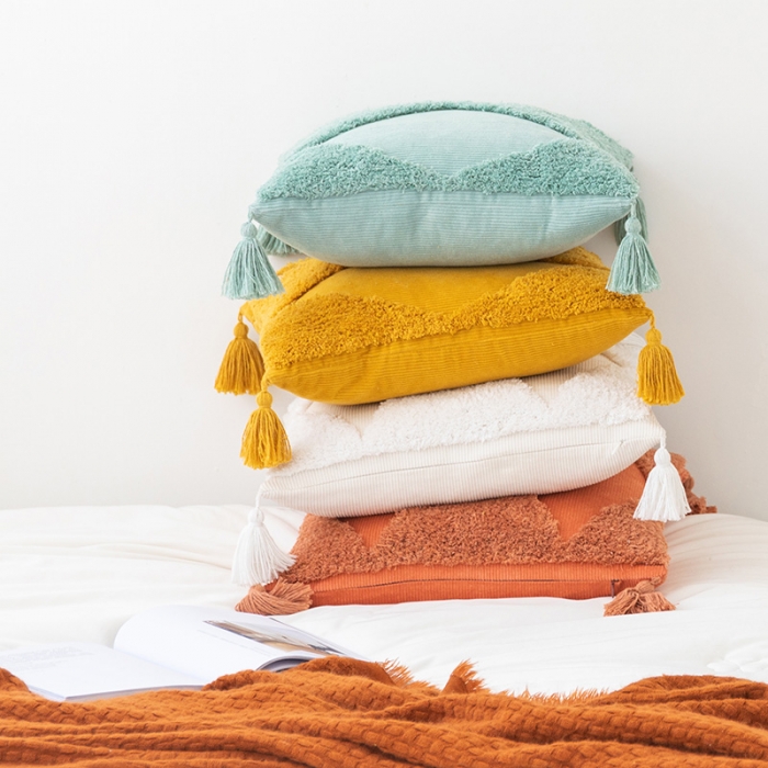 91家纺网 家纺一手货源 找家纺 （总）美茉家居 2020新款灯芯绒簇绒绣流苏抱枕