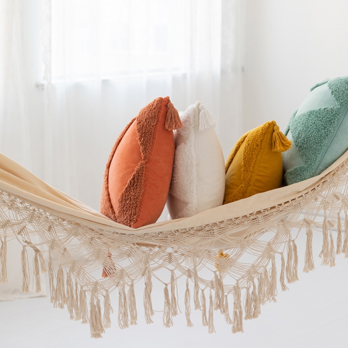 91家纺网 家纺一手货源 找家纺 （总）美茉家居 2020新款灯芯绒簇绒绣流苏抱枕