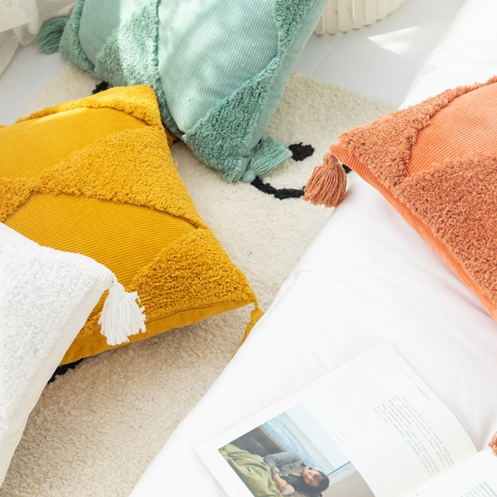 91家纺网 家纺一手货源 找家纺 （总）美茉家居 2020新款灯芯绒簇绒绣流苏抱枕