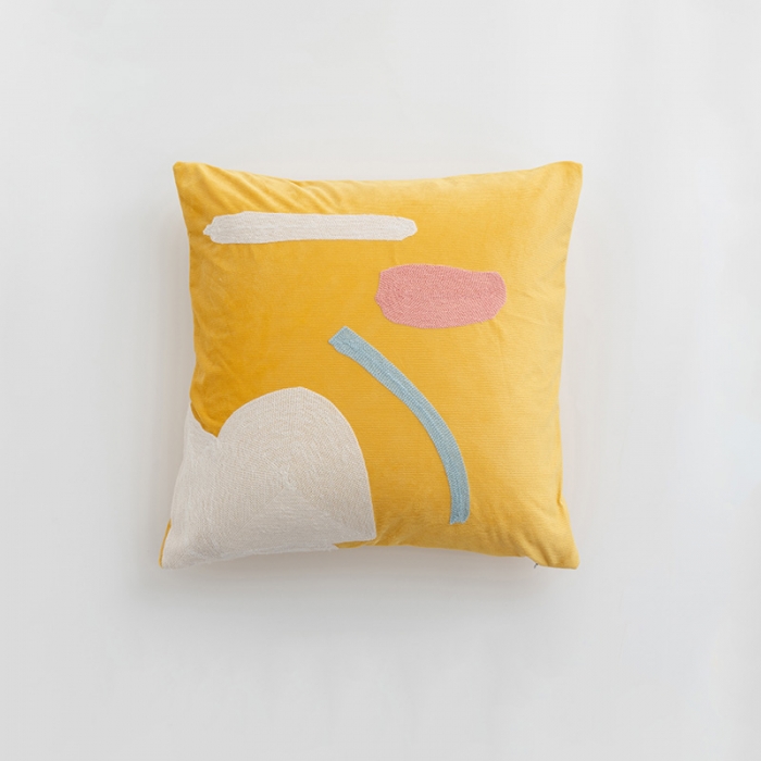 91家纺网 家纺一手货源 找家纺 美茉家居 2020新款灯芯绒毛线绣抱枕 玛丽Mary