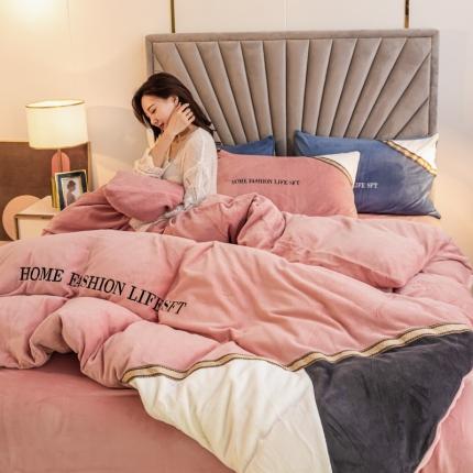 91家纺网 家纺一手货源 找家纺 （总）索飞特 2022新款牛奶绒拼角工艺款四件套