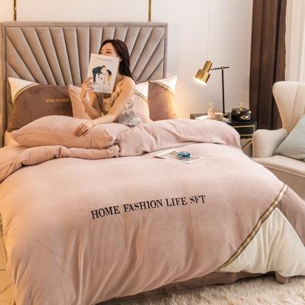 91家纺网 家纺一手货源 找家纺 （总）索飞特 2022新款牛奶绒拼角工艺款四件套