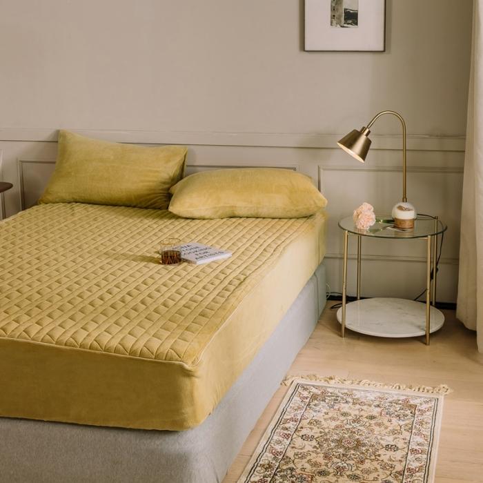 91家纺网 家纺一手货源 找家纺 法芙娜家纺  秋冬加厚牛奶绒夹棉床笠 吸湿排汗保暖 芥末黄