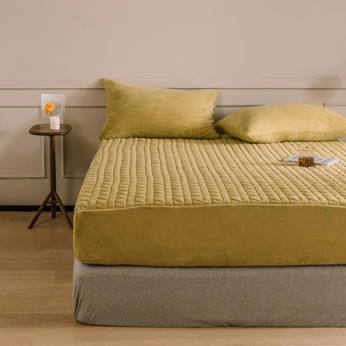 91家纺网 家纺一手货源 找家纺 法芙娜家纺  秋冬加厚牛奶绒夹棉床笠 吸湿排汗保暖 芥末黄