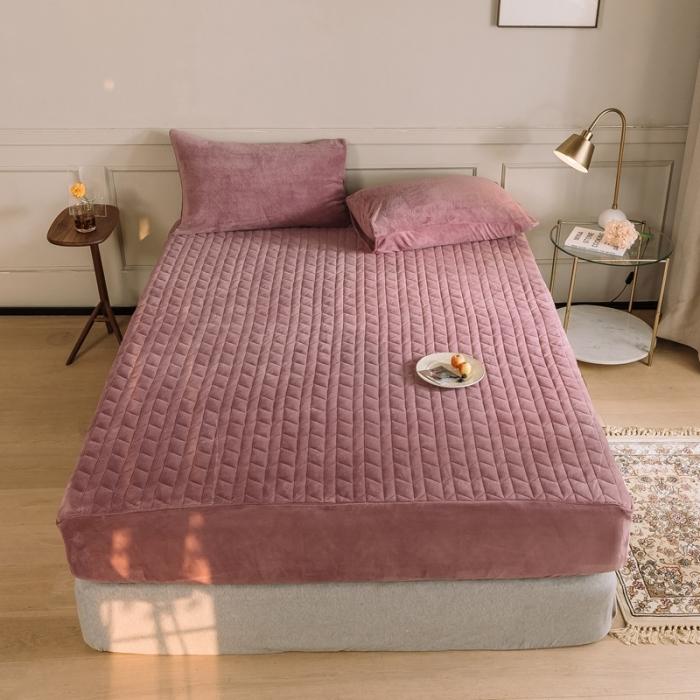 91家纺网 家纺一手货源 找家纺 法芙娜家纺  秋冬加厚牛奶绒夹棉床笠 吸湿排汗保暖 魅力紫