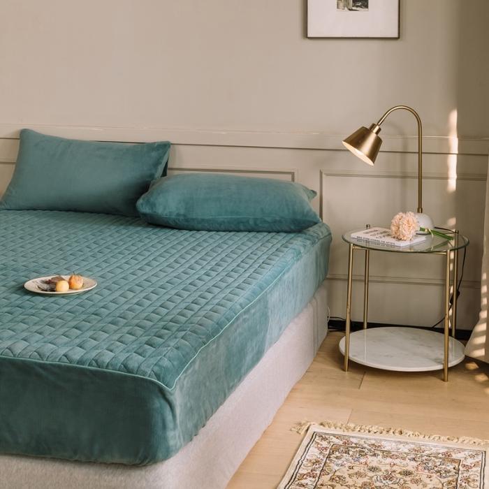 91家纺网 家纺一手货源 找家纺 法芙娜家纺  秋冬加厚牛奶绒夹棉床笠 吸湿排汗保暖 松石蓝