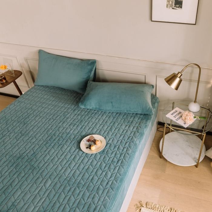 91家纺网 家纺一手货源 找家纺 法芙娜家纺  秋冬加厚牛奶绒夹棉床笠 吸湿排汗保暖 松石蓝