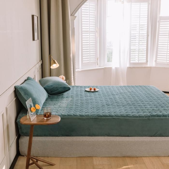 91家纺网 家纺一手货源 找家纺 法芙娜家纺  秋冬加厚牛奶绒夹棉床笠 吸湿排汗保暖 松石蓝