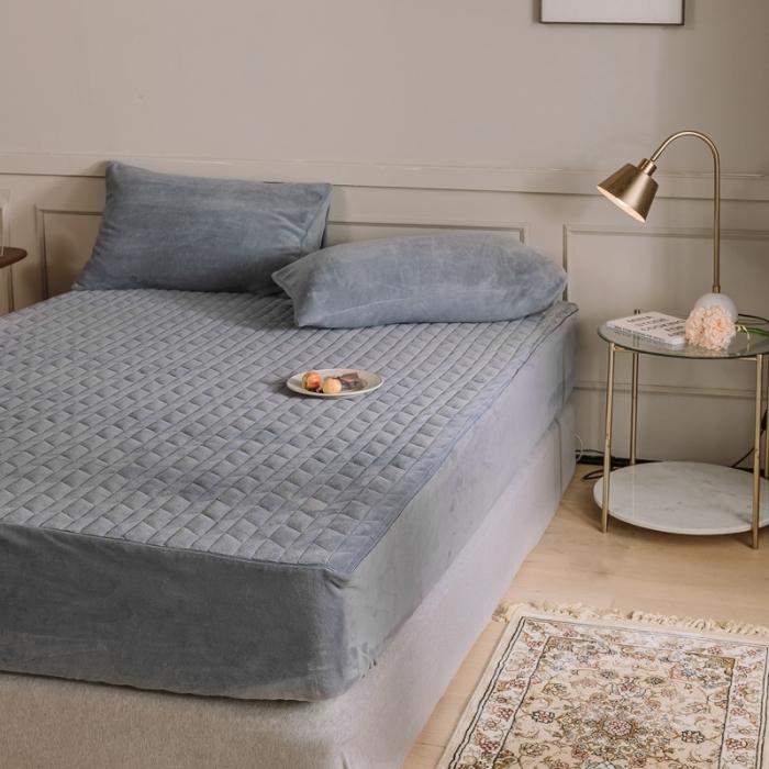 91家纺网 家纺一手货源 找家纺 法芙娜家纺 秋冬加厚牛奶绒夹棉床笠 吸湿排汗保暖 银川灰