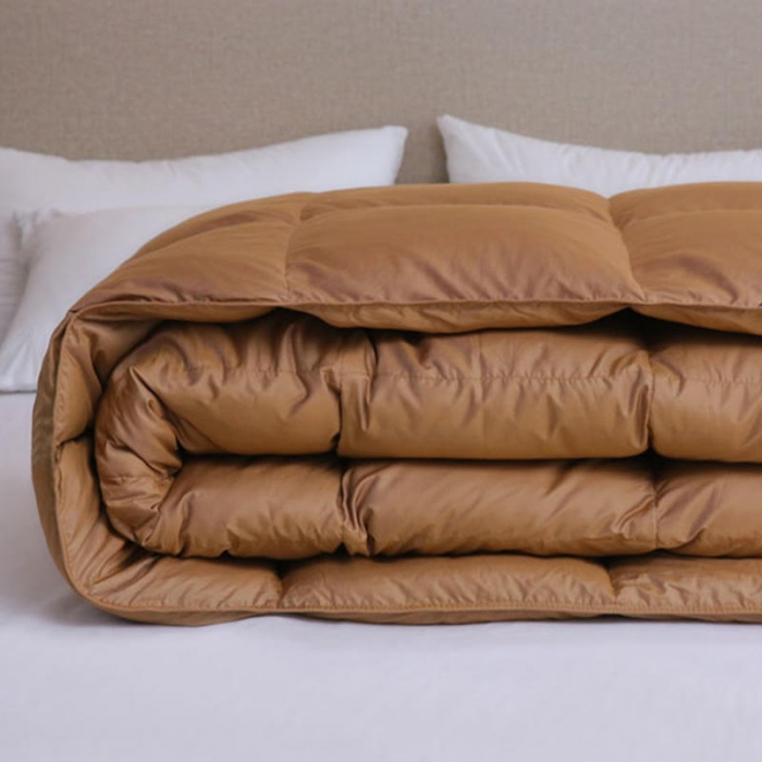 91家纺网 家纺一手货源 找家纺 俏企鹅 2025新款全棉单边羽绒被 咖色